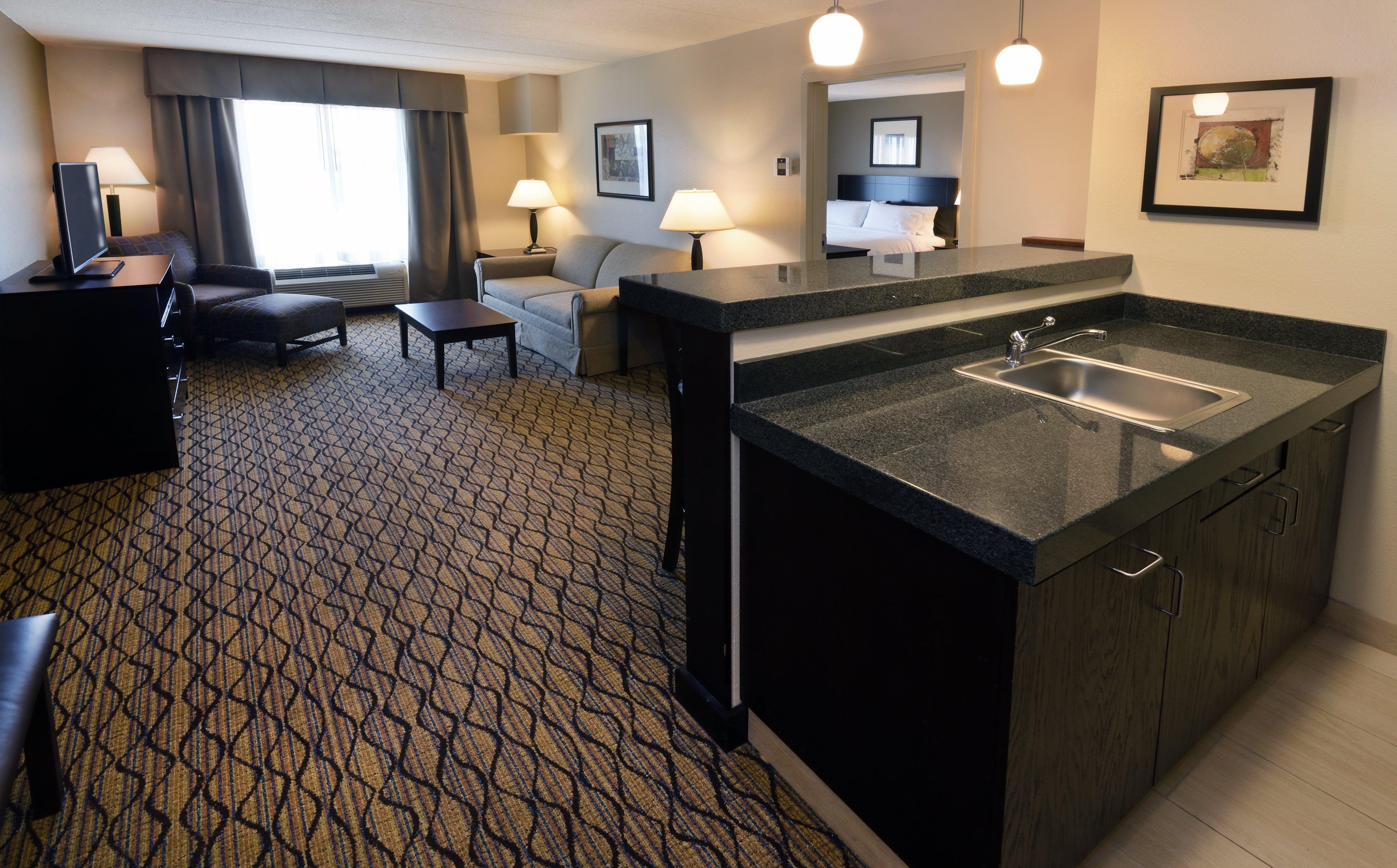 Holiday Inn Express Milford By Ihg Exterior photo